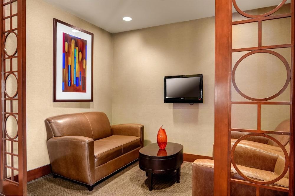Hyatt Place Dallas Park Central Exterior photo