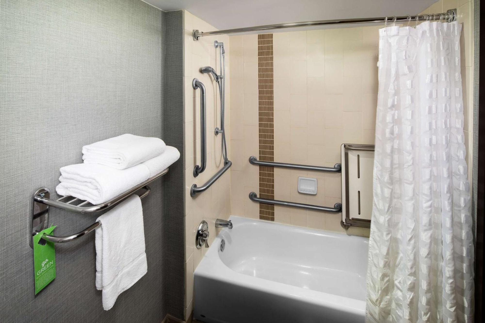 Hyatt Place Dallas Park Central Exterior photo