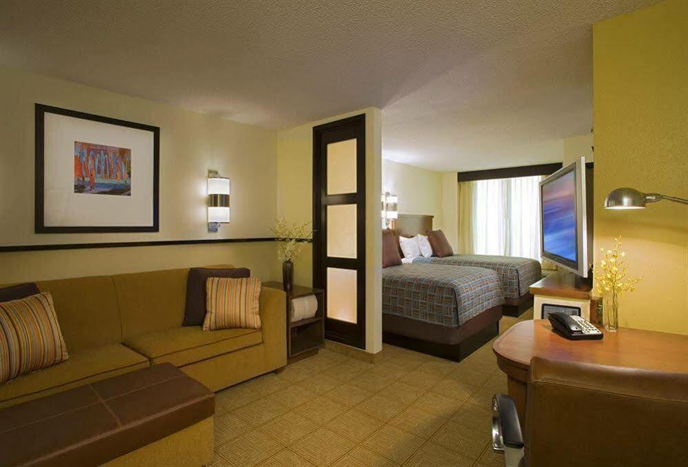 Hyatt Place Dallas Park Central Exterior photo