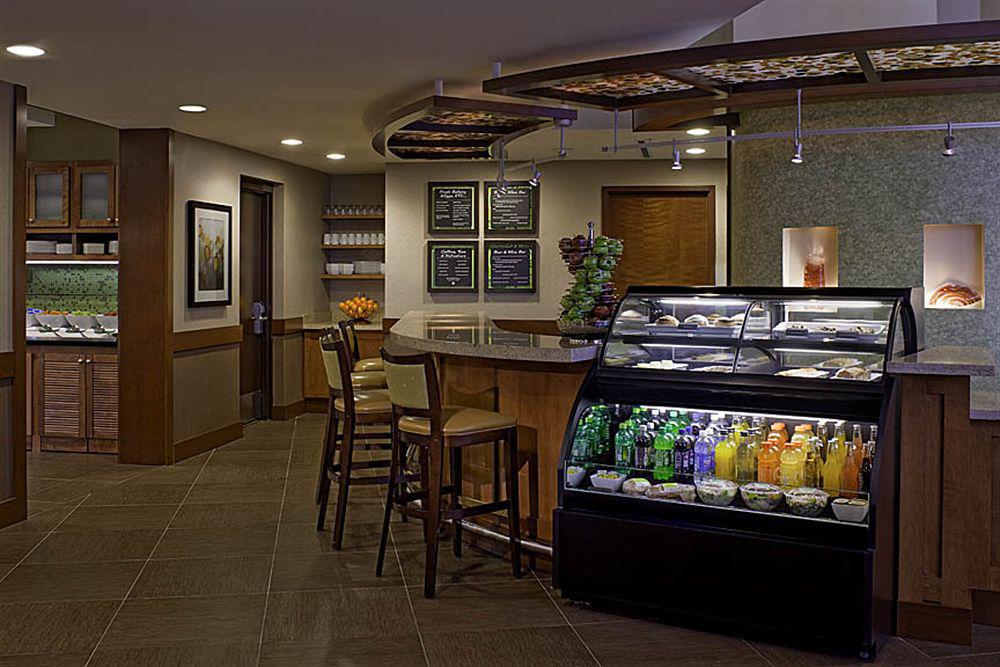 Hyatt Place Dallas Park Central Restaurant photo